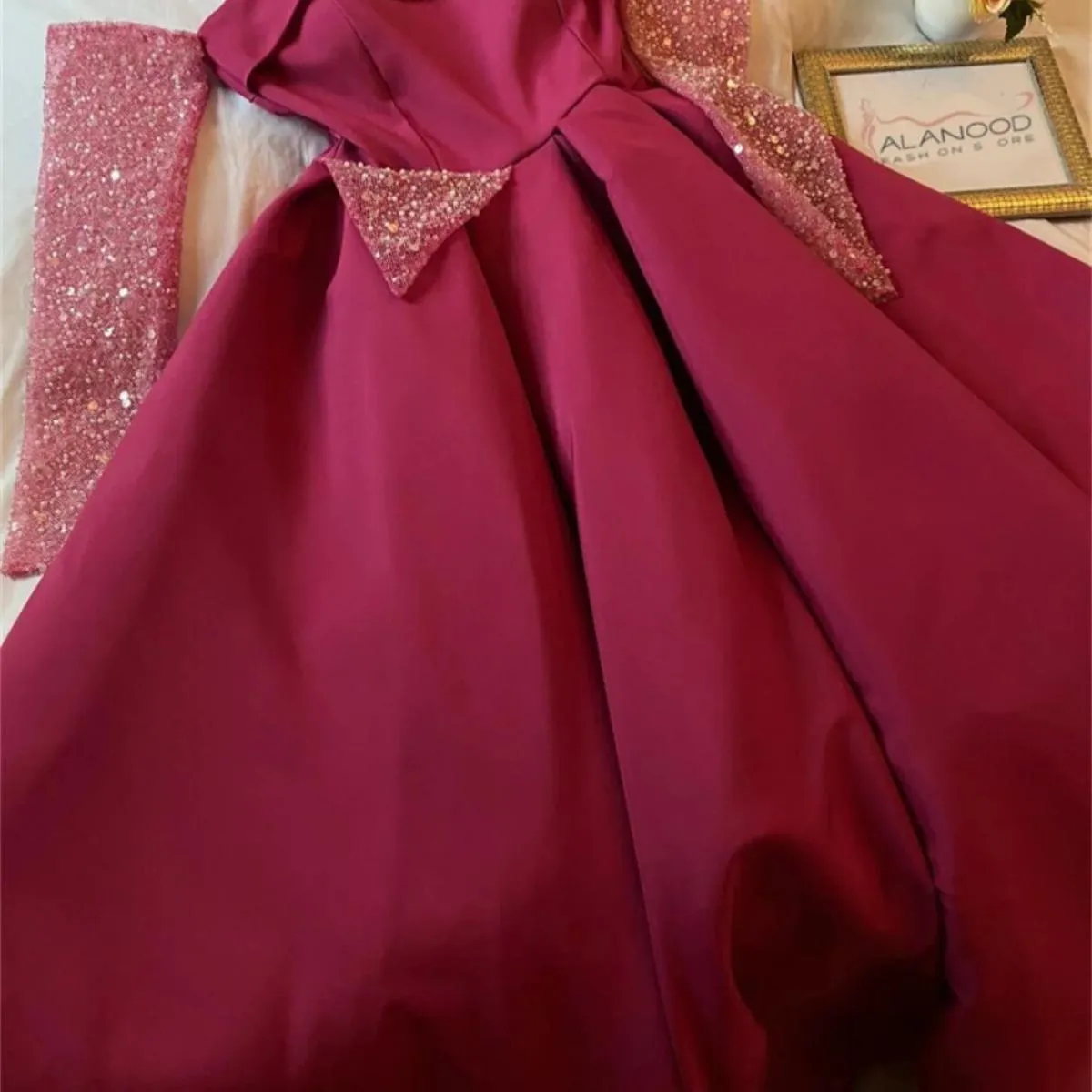 Abiti da sposa blu scuro Abiti da sposa da sera Guanti senza spalline Eleganti