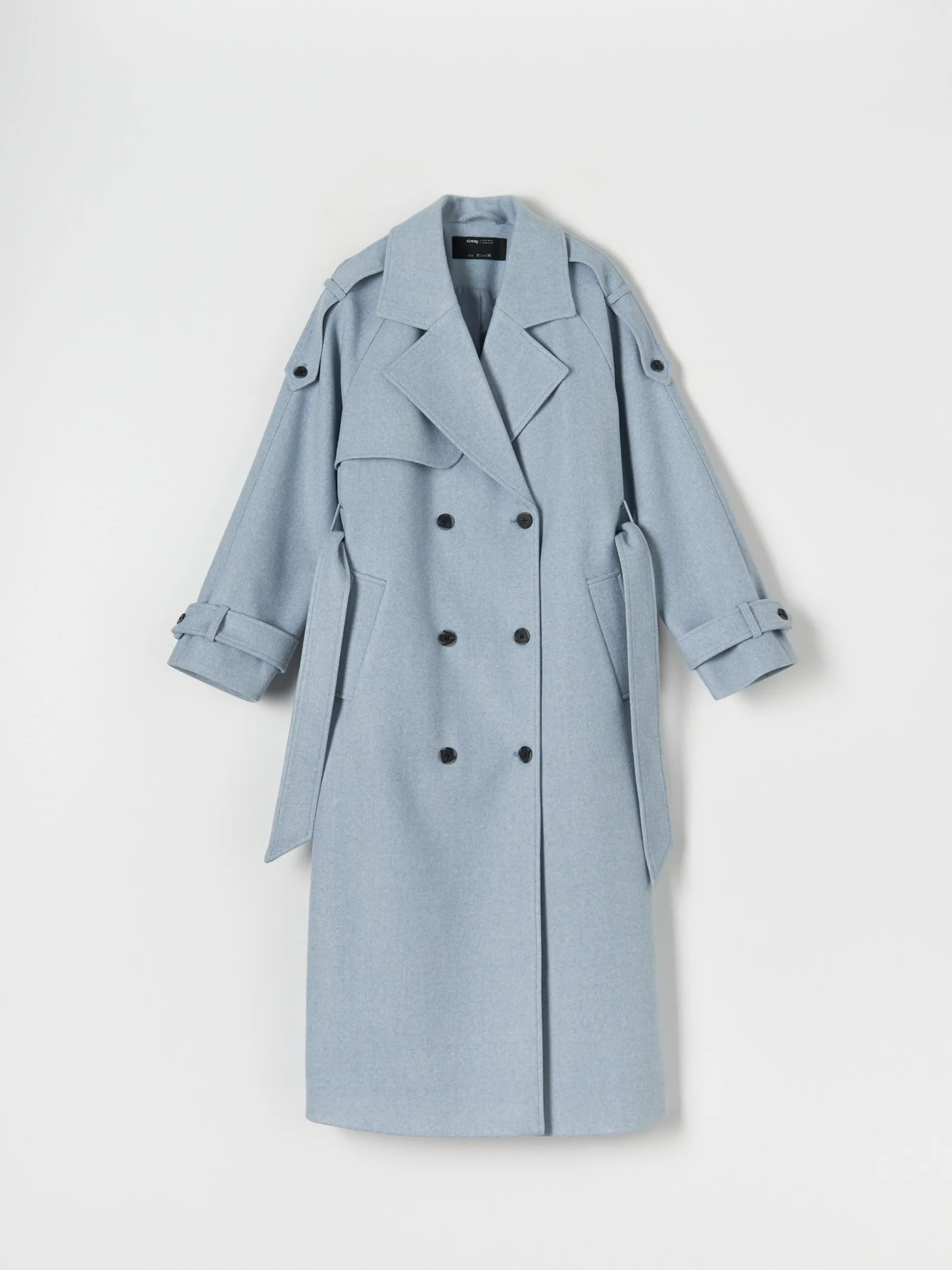 Cappotto con cintura da annodare in vita