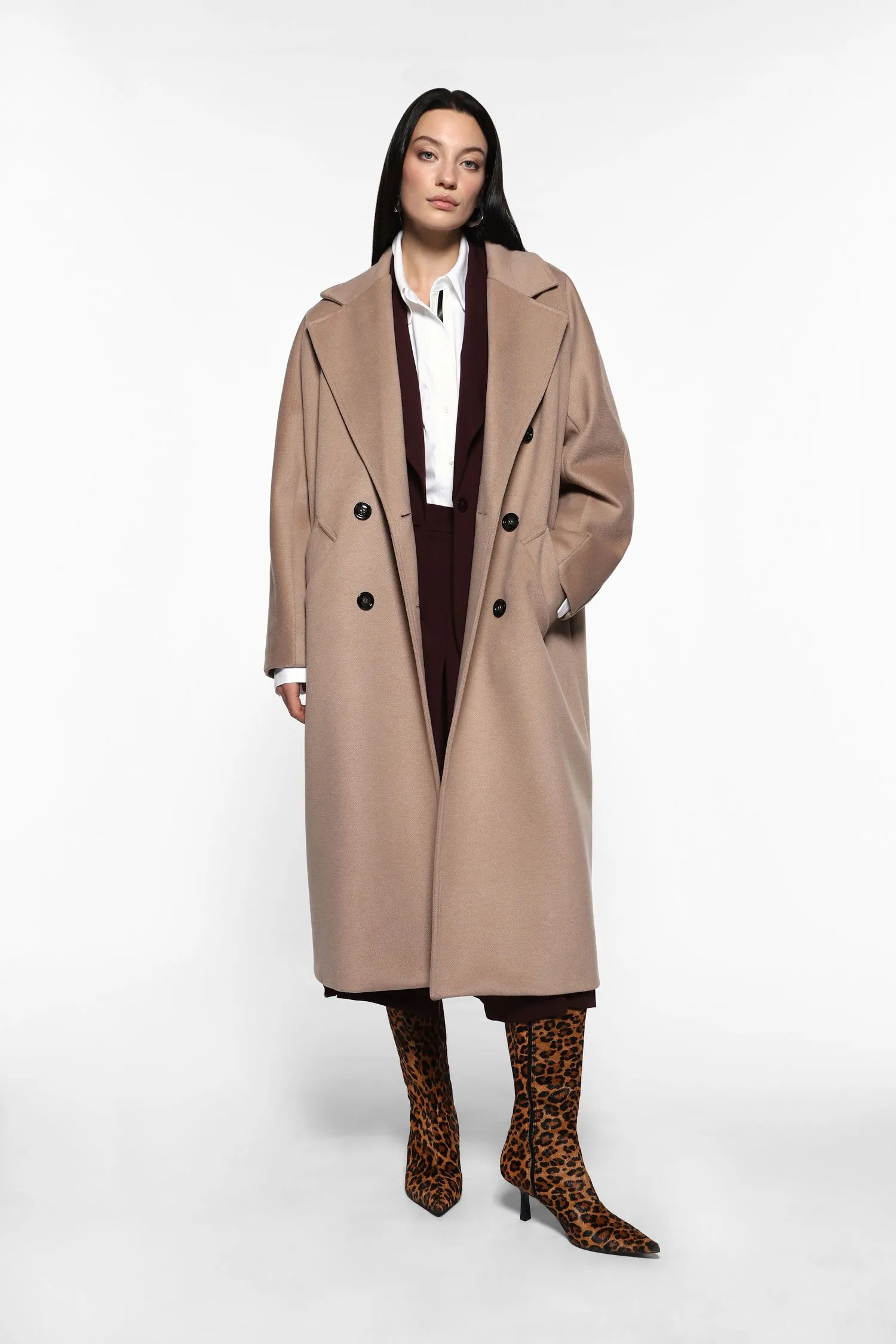  Cappotto con cintura e bottoni     