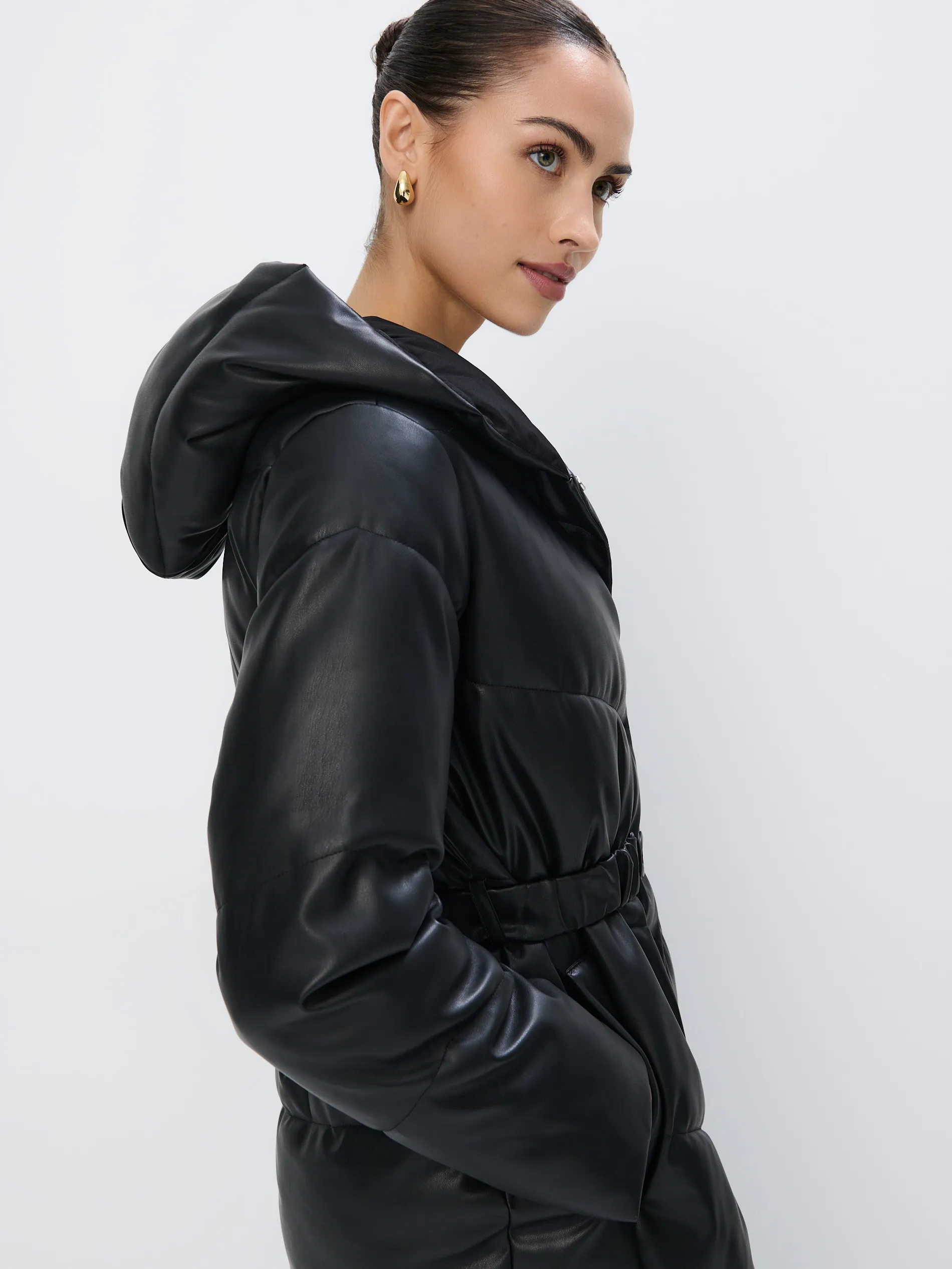 Cappotto con cintura in vita