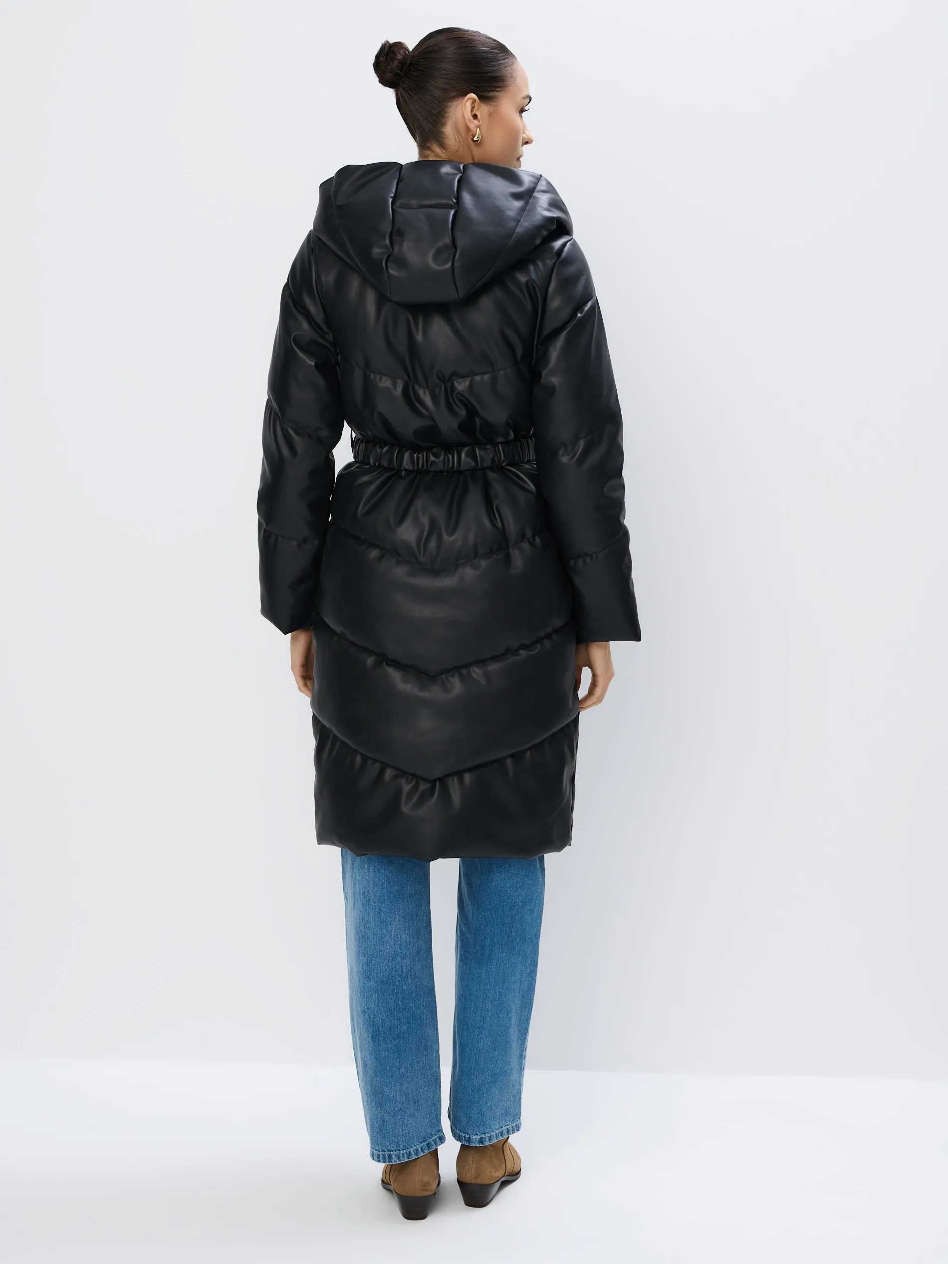 Cappotto con cintura in vita