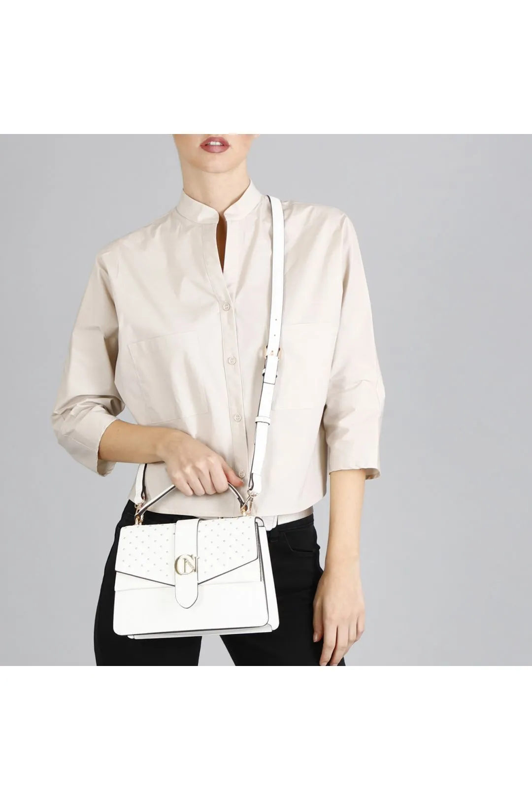 cartella piccola in saffiano con microborchie e charm cafènoir bianco