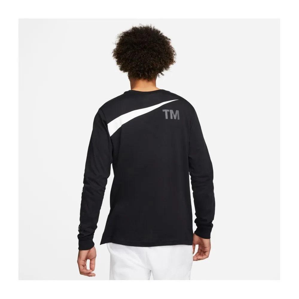DD3395- Nike Sportswear  XL   010