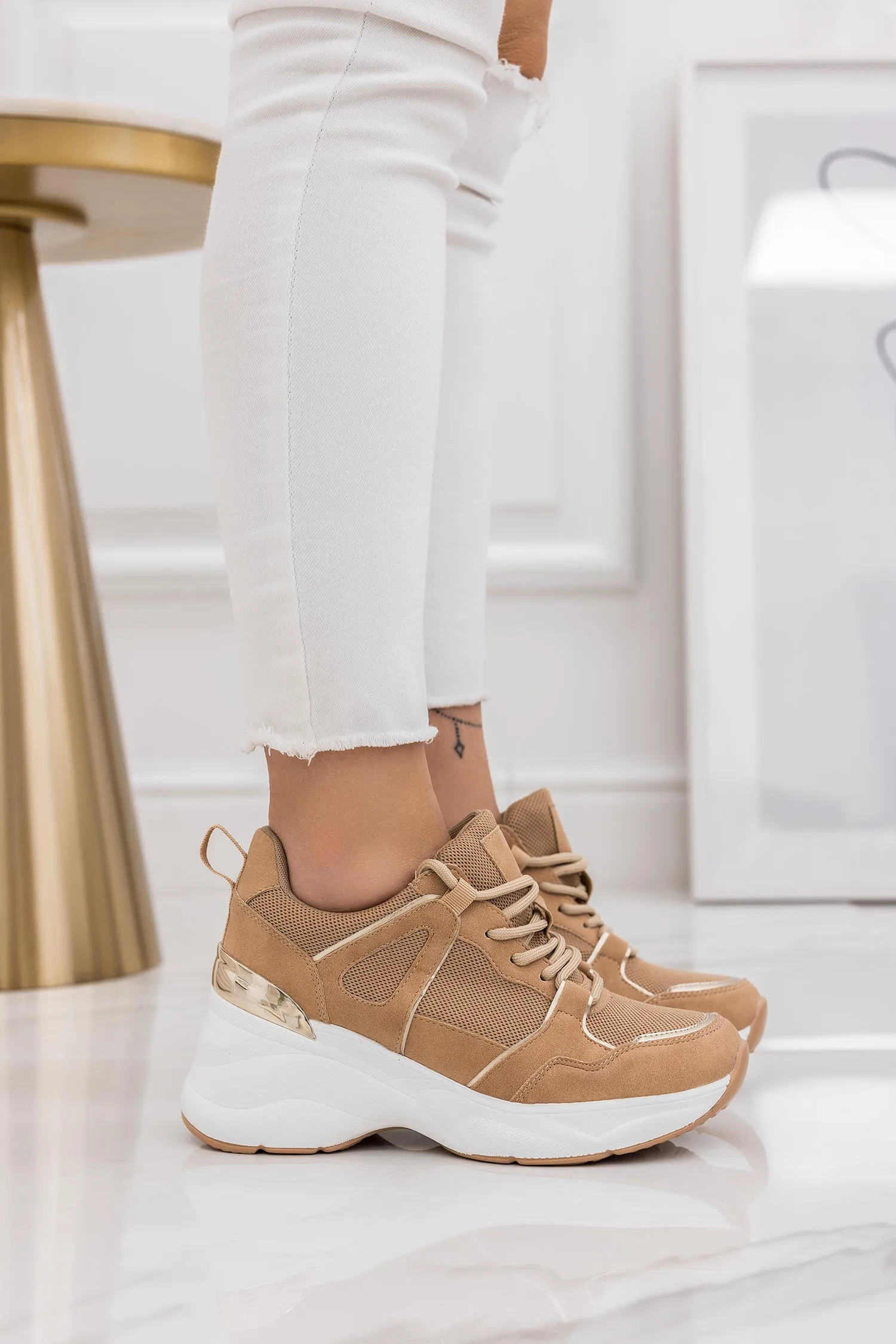 DONER - Sneakers camel scamosciate con suola spessa