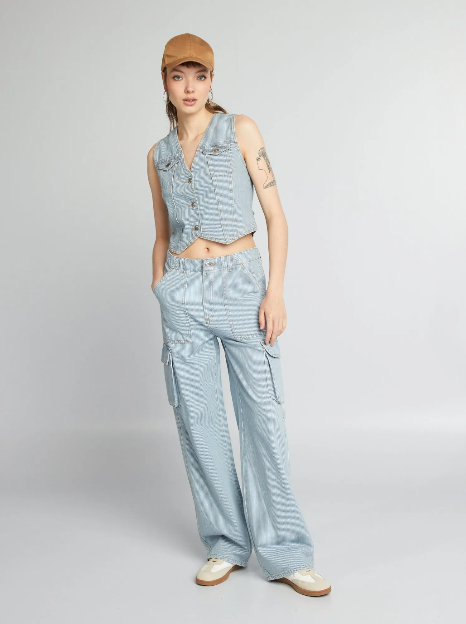 Gilet stile 'cameriere' in jeans a righe - BIANCO