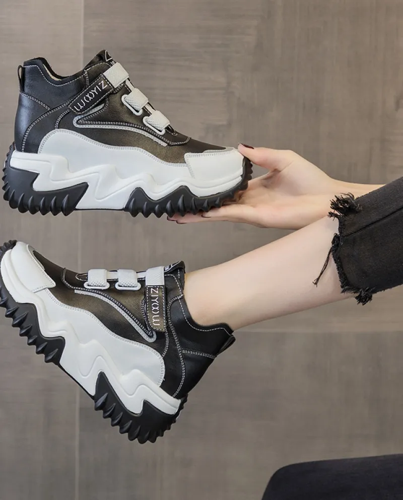 Nuove scarpe sportive casual da donna con suola spessa per tutte le partite interne intensificate