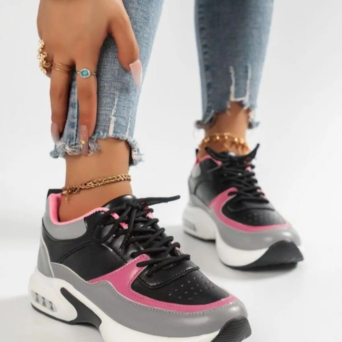 Nuove scarpe sportive da donna 2023 scarpe da corsa per esterni scarpe da passeggio con suola spessa in pizzo incrociato cuscino