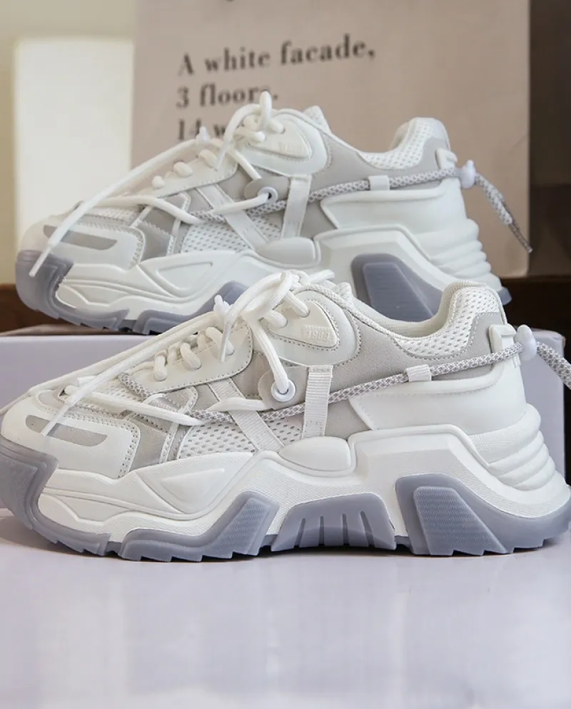 Nuove scarpe sportive traspiranti da donna con suola spessa