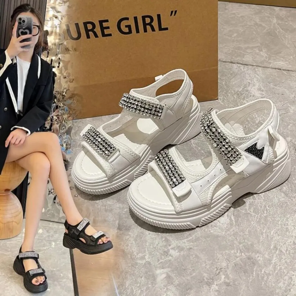 Sandali con cristalli di lusso da donna con plateau rosso con gancio ad anello, moda estiva fresca, suola spessa, scarpe casual