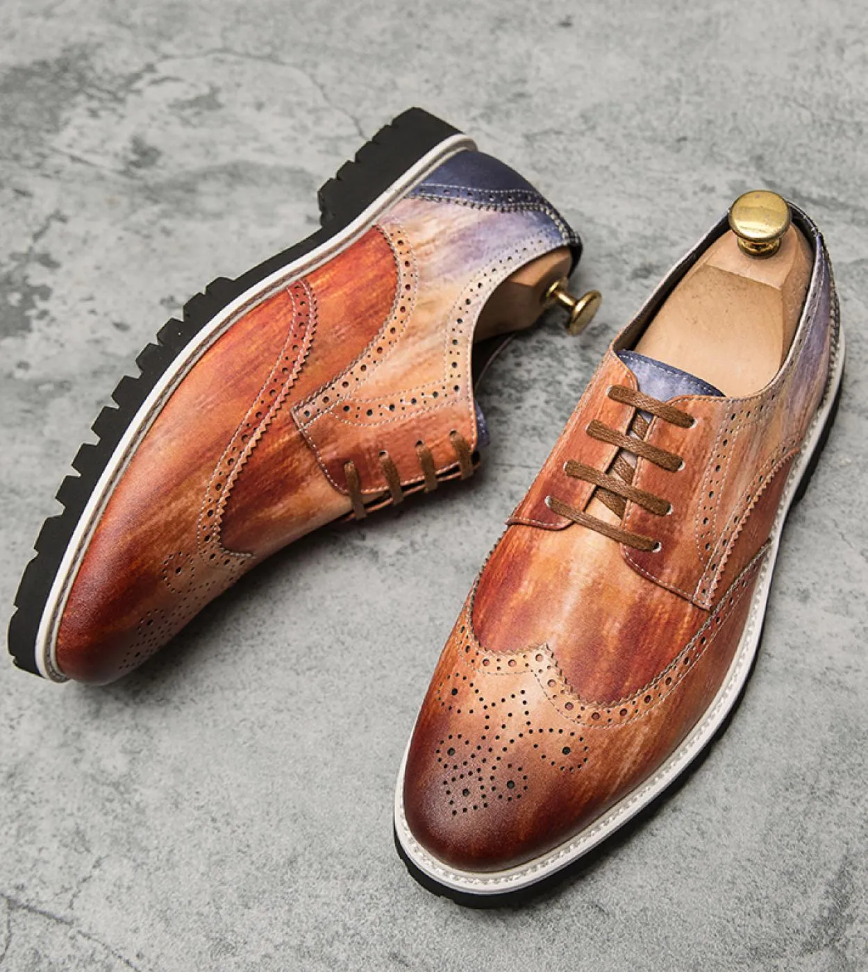 Scarpe formali da uomo nuove primaverili Scarpe in pelle con suola spessa Scarpe eleganti stringate per la festa nuziale di Oxfo
