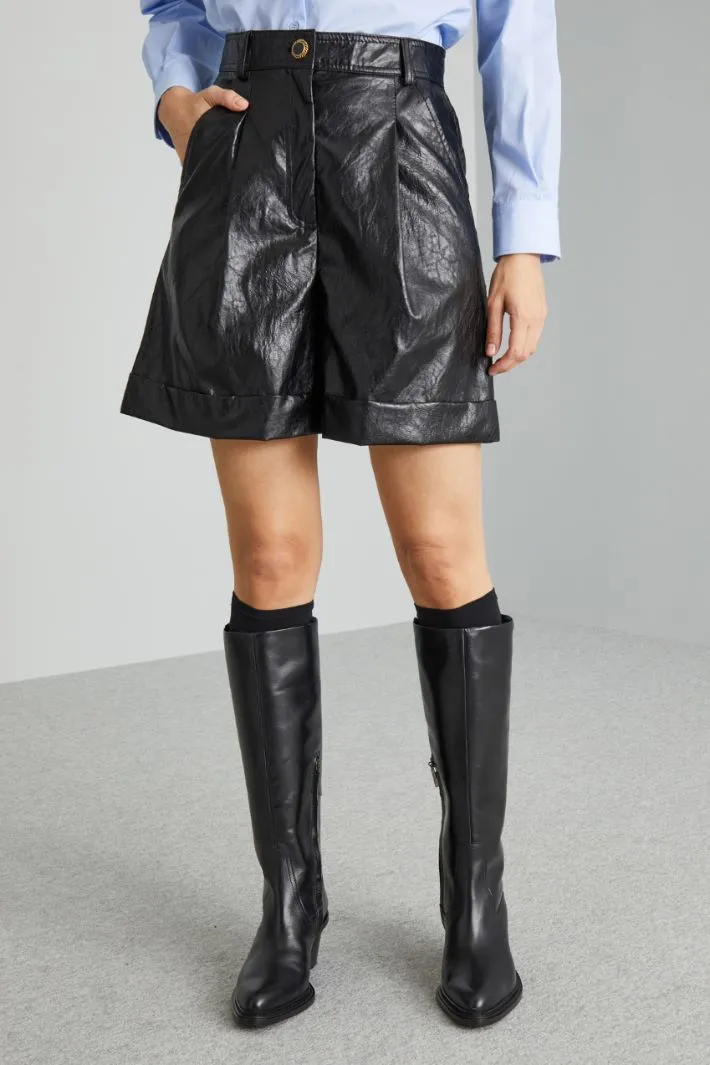 Shorts effetto invecchiato