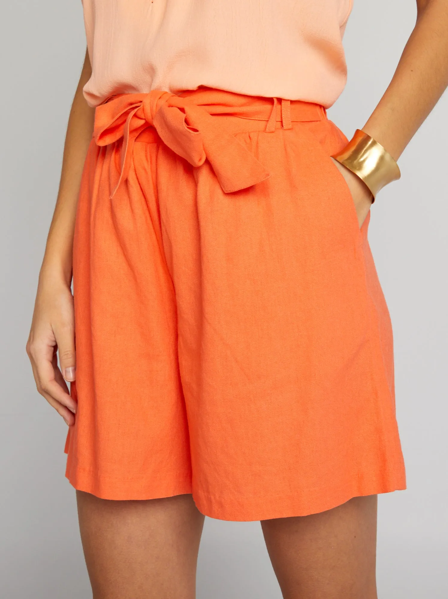 Shorts morbidi con cintura - ARANCIONE