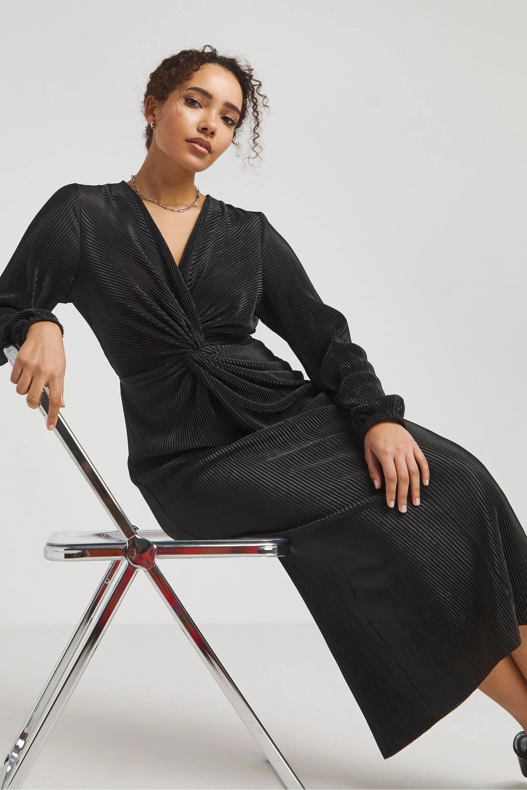 Simply Be - Abito midi a pieghe con nodo sul davanti