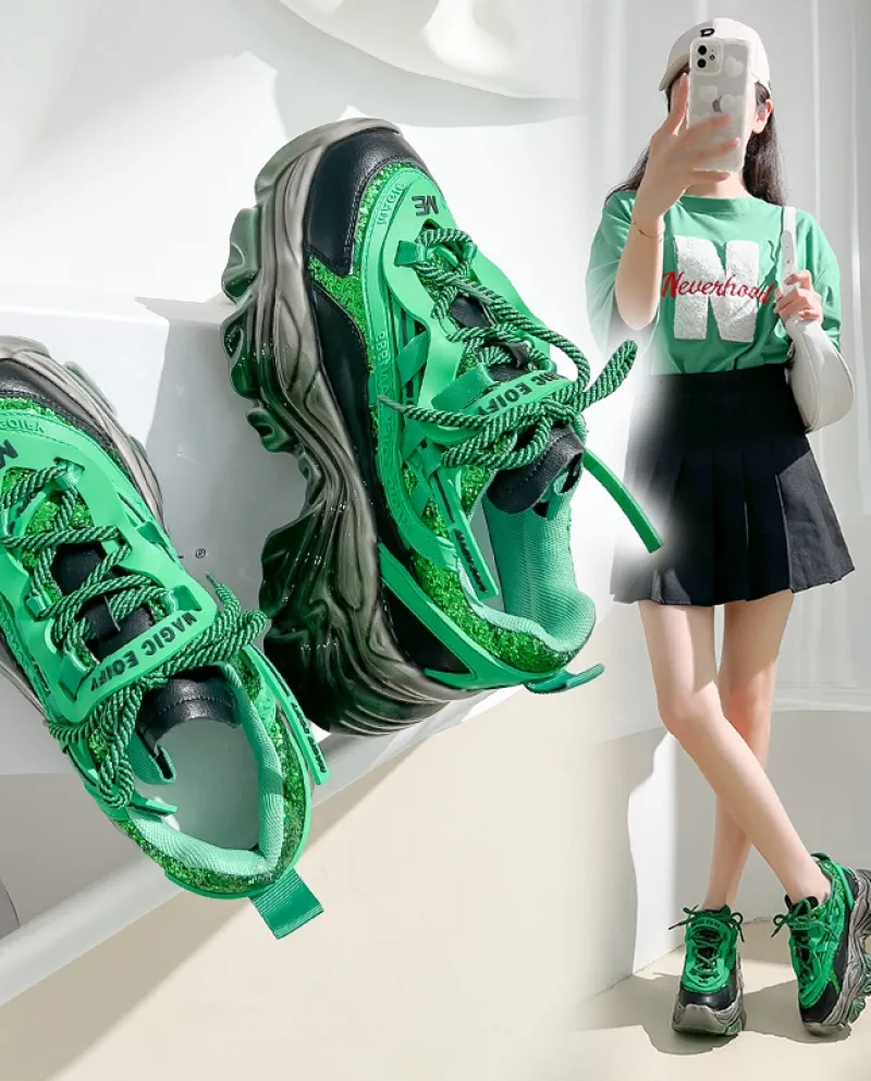 Suola spessa interna da donna con suola spessa Nuove scarpe da donna per tutti i fiammiferi Scarpe casual sportive