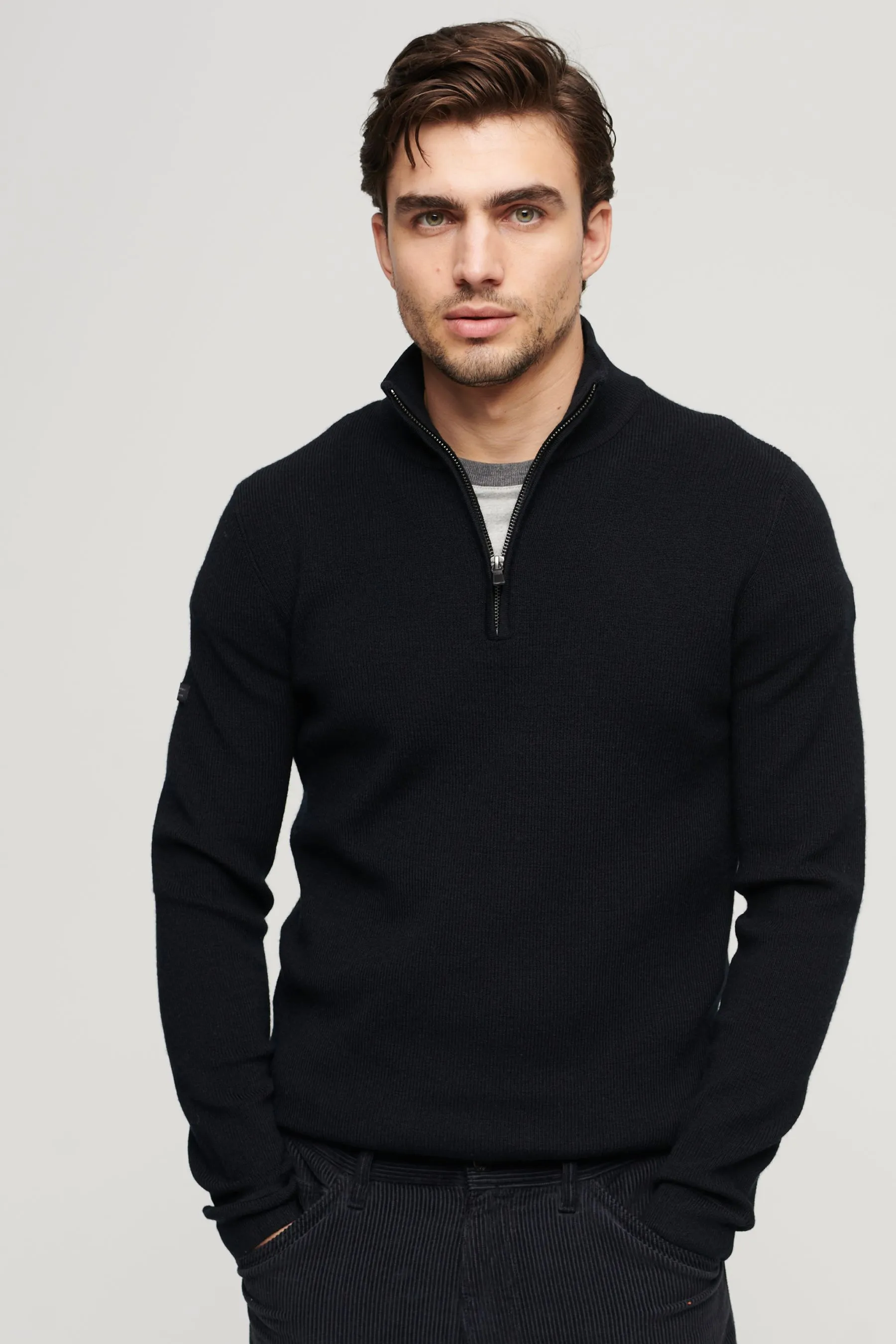 Superdry - Maglia in lana merino con zip corta    
