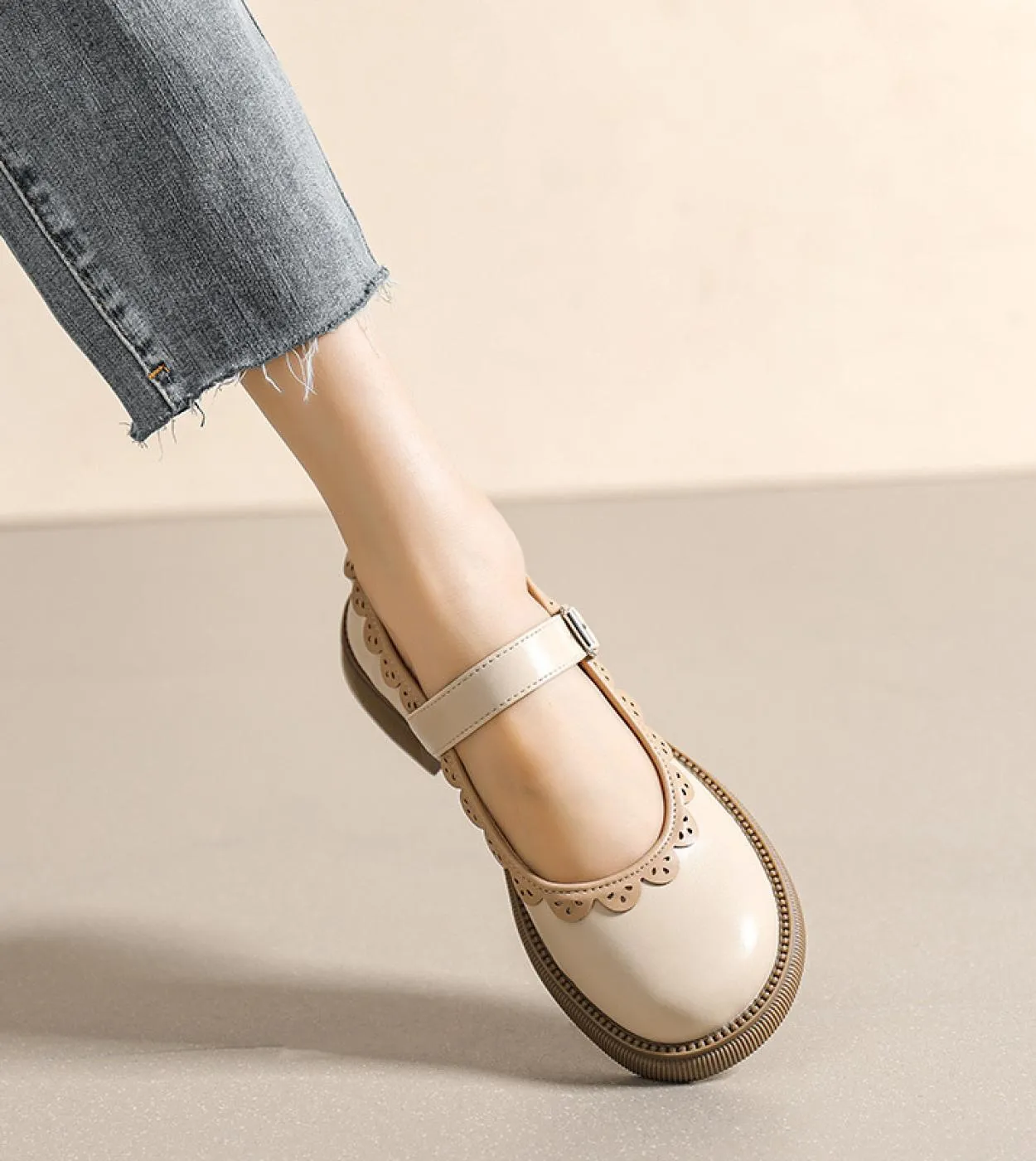 Tacchi alti Donna Estate Suola spessa Punta tonda Scarpe singole Scarpe piccole in pelle britanniche Scarpe grandi da donna 41 4