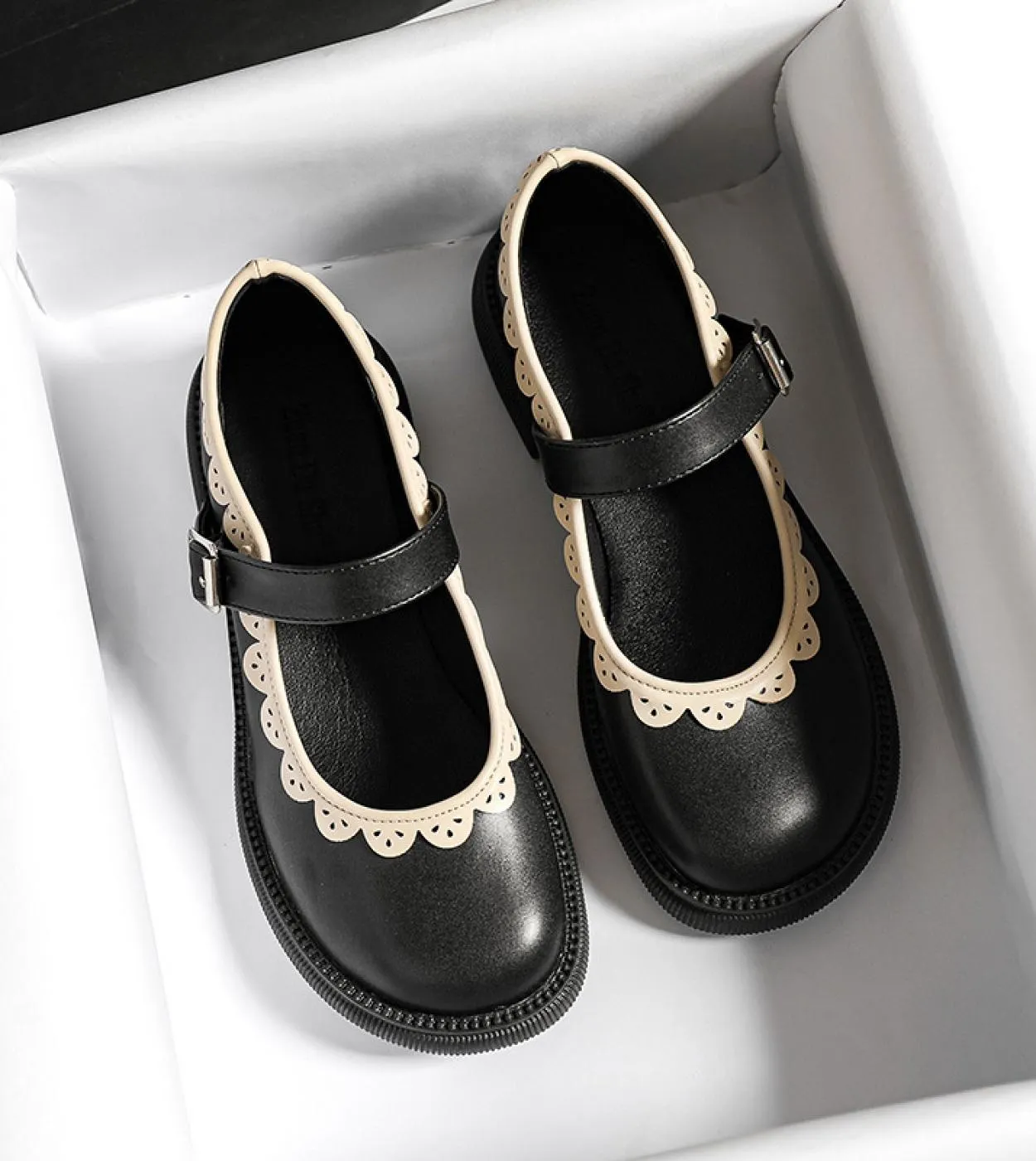 Tacchi alti Donna Estate Suola spessa Punta tonda Scarpe singole Scarpe piccole in pelle britanniche Scarpe grandi da donna 41 4